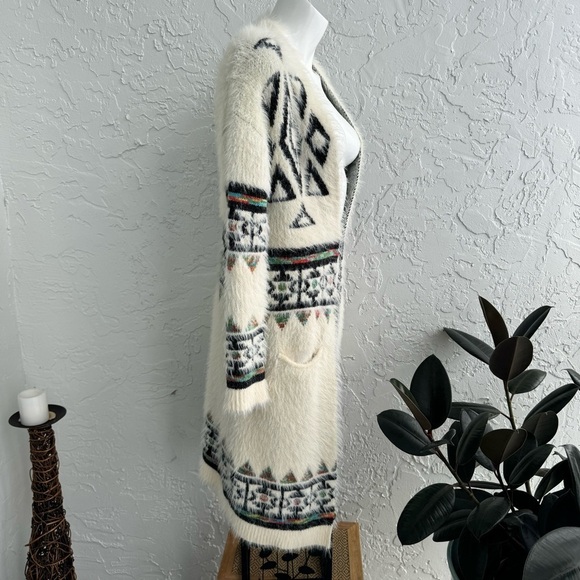 Anthropology My Michelle fuzzy long Aztec print boho long cardigan, size M - Picture 15 of 16